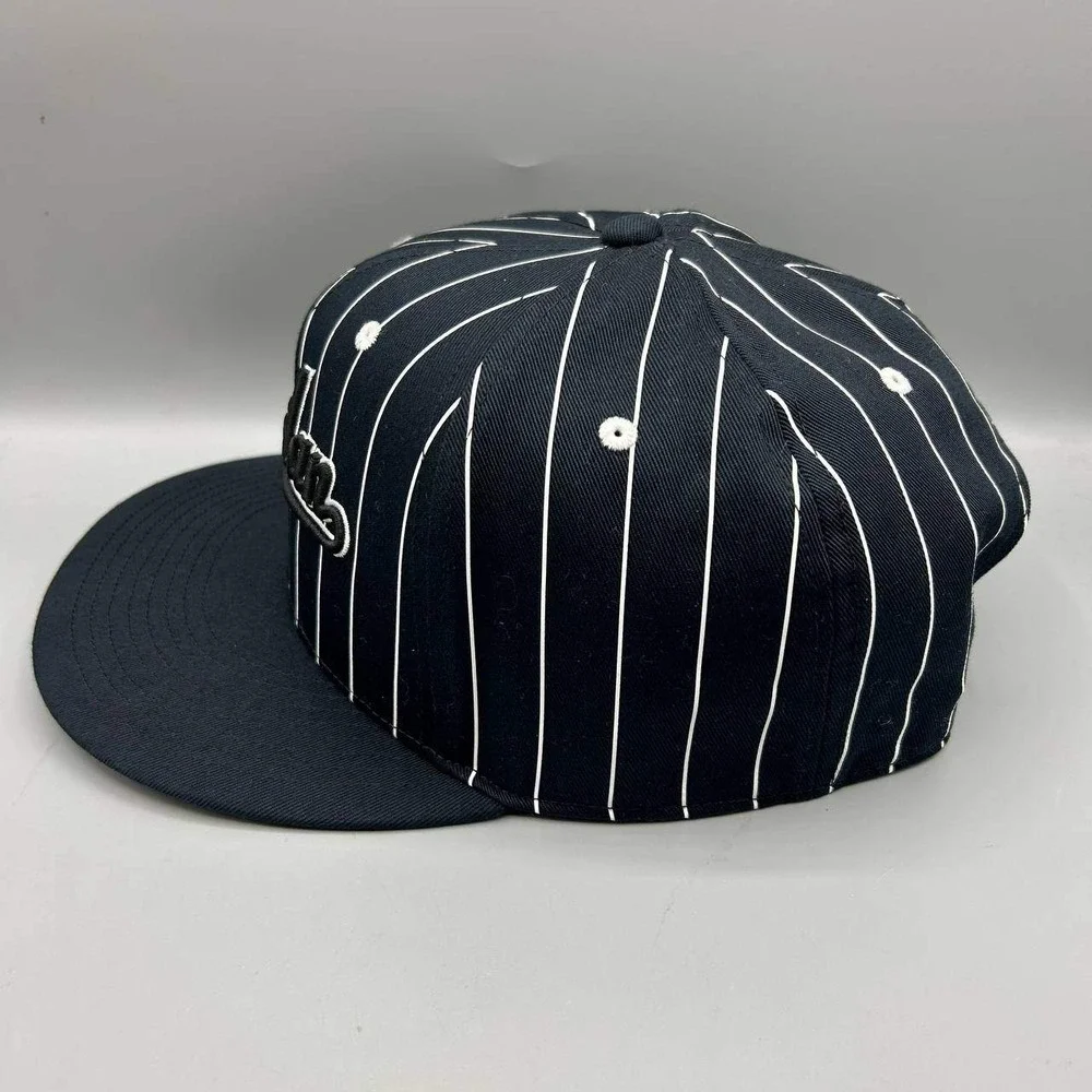 Air Jordan Pro Hat Men Medium-Large Black Pinstripe Jumpman Snap Back Cap M-L